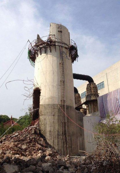 烟囱拆除，水塔拆除