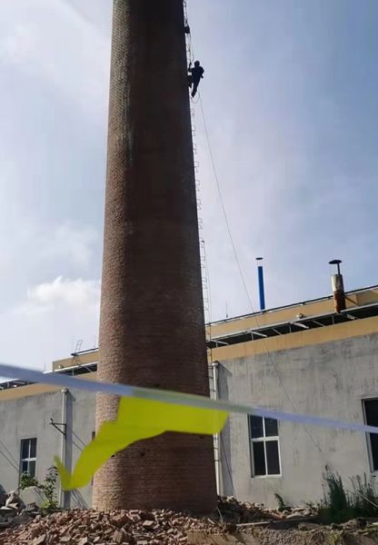 烟囱拆除，水塔拆除