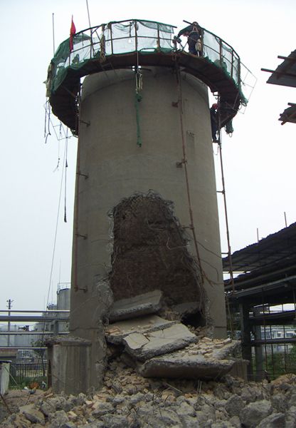 烟囱拆除，水塔拆除