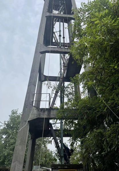 烟囱拆除，水塔拆除