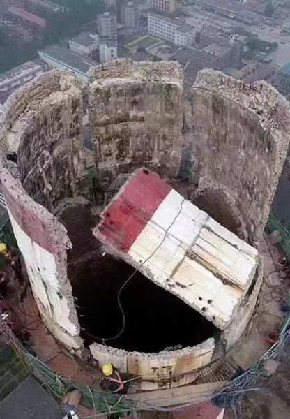 烟囱拆除，水塔拆除