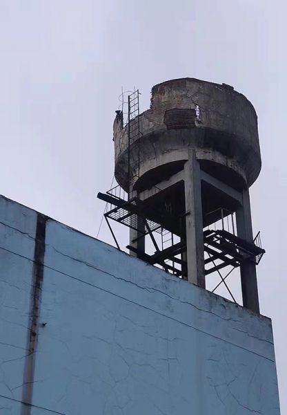 烟囱拆除，水塔拆除