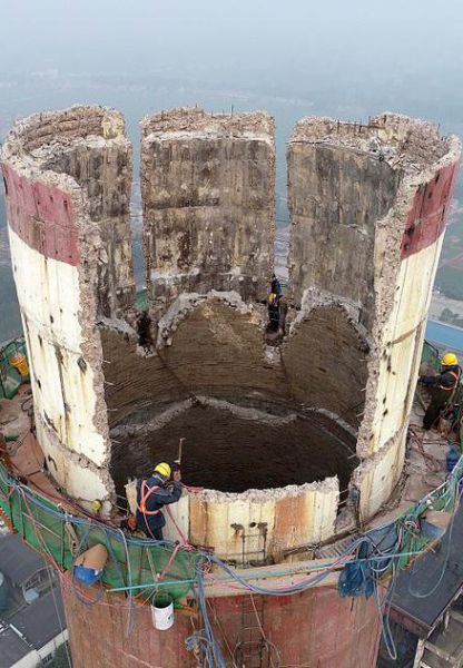 烟囱拆除，水塔拆除